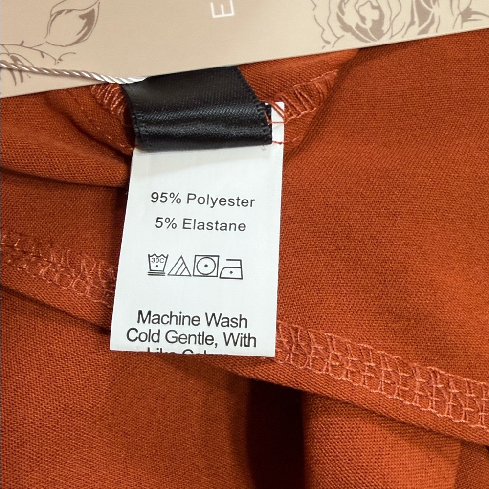 Emery Rose Women's V-Neck Rust Top - Picture 9 of 9